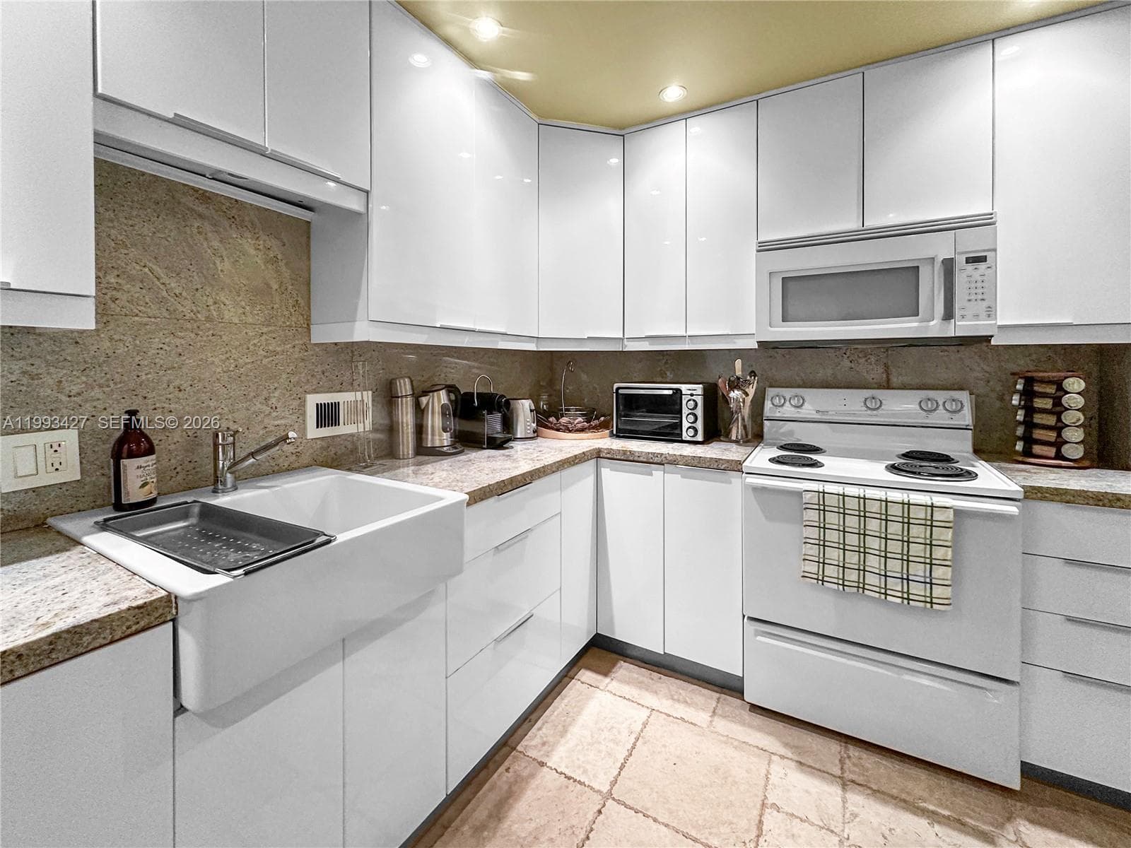 10185 Collins Ave 502 photo 11