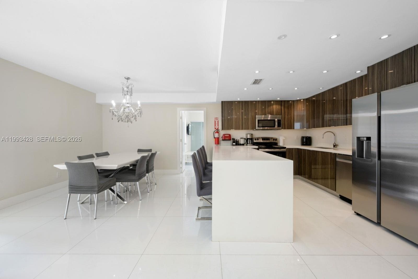 19370 Collins Ave 916 photo 8