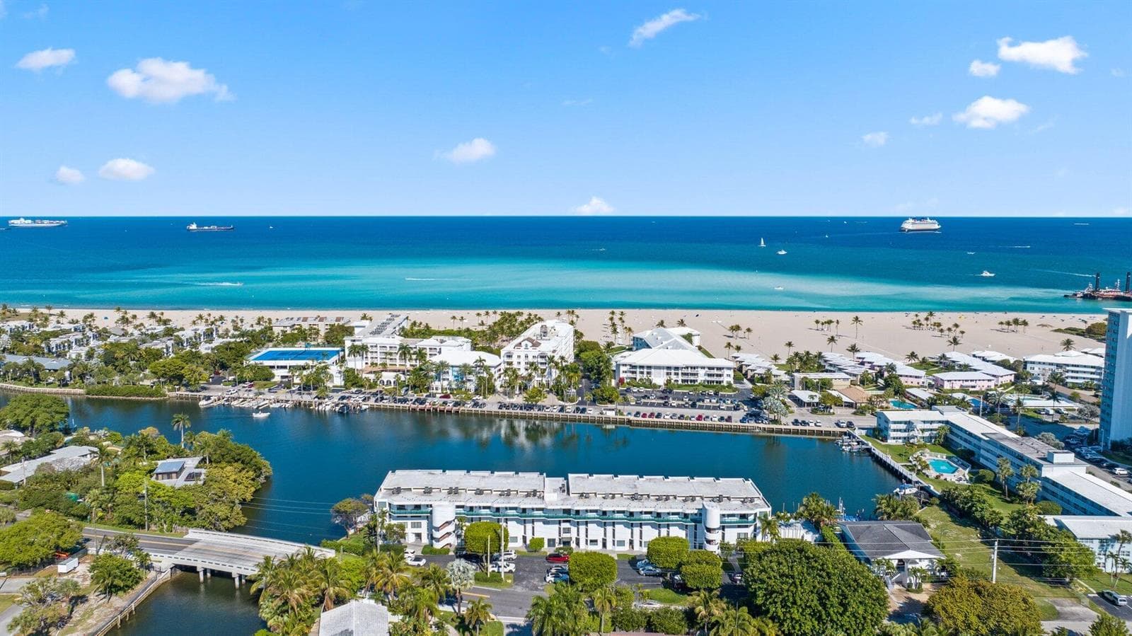 1800 S Ocean Drive 404 photo 3