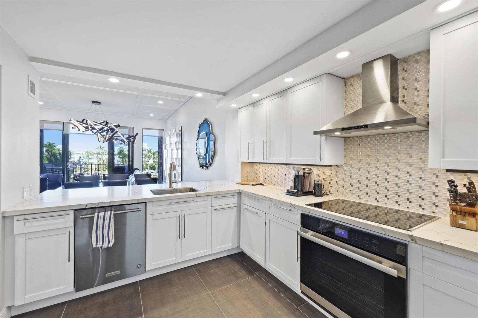 1800 S Ocean Drive 404 photo 15