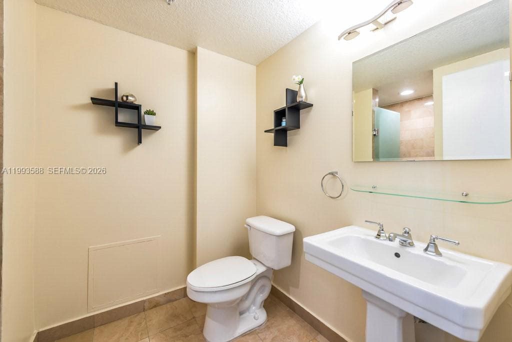 1500 Ocean Drive 609 photo 12
