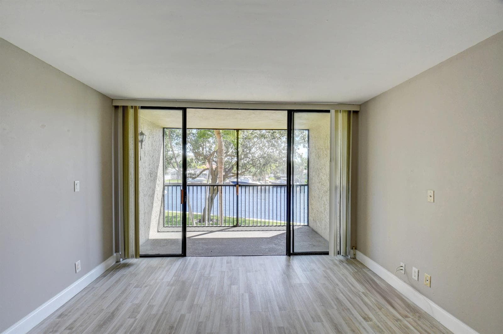 14 Royal Palm Way 2050 photo 14
