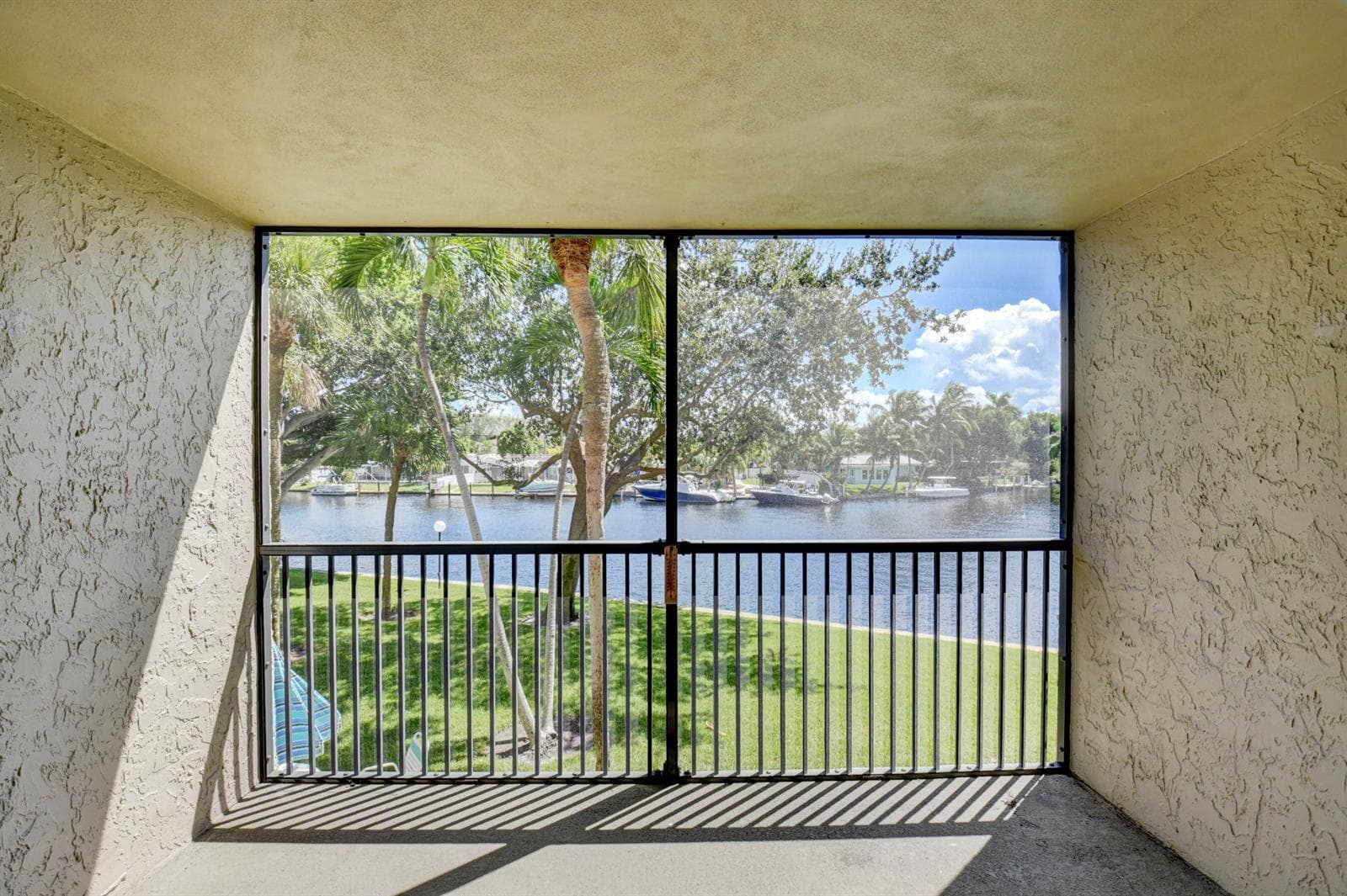 14 Royal Palm Way 2050 photo 15