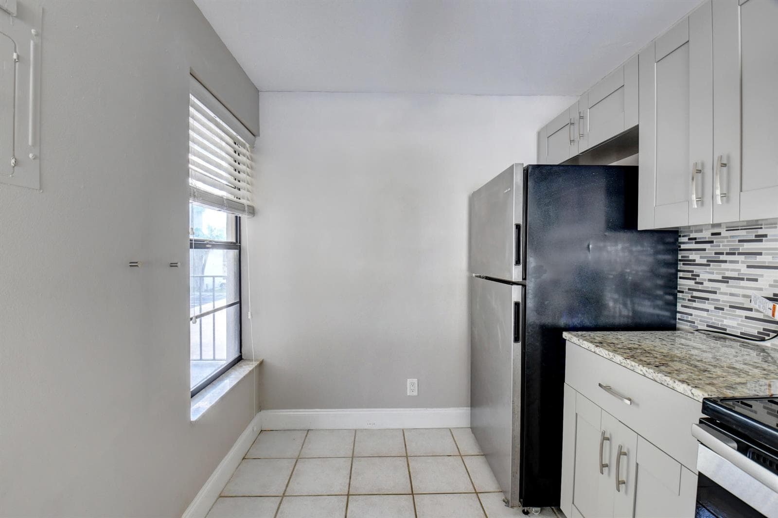 14 Royal Palm Way 2050 photo 19