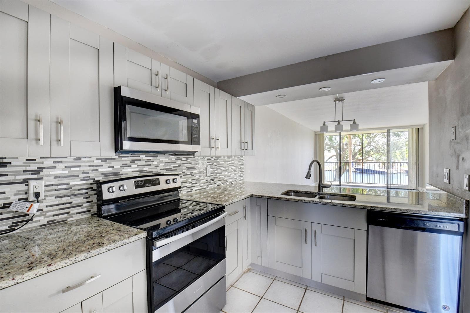 14 Royal Palm Way 2050 photo 21
