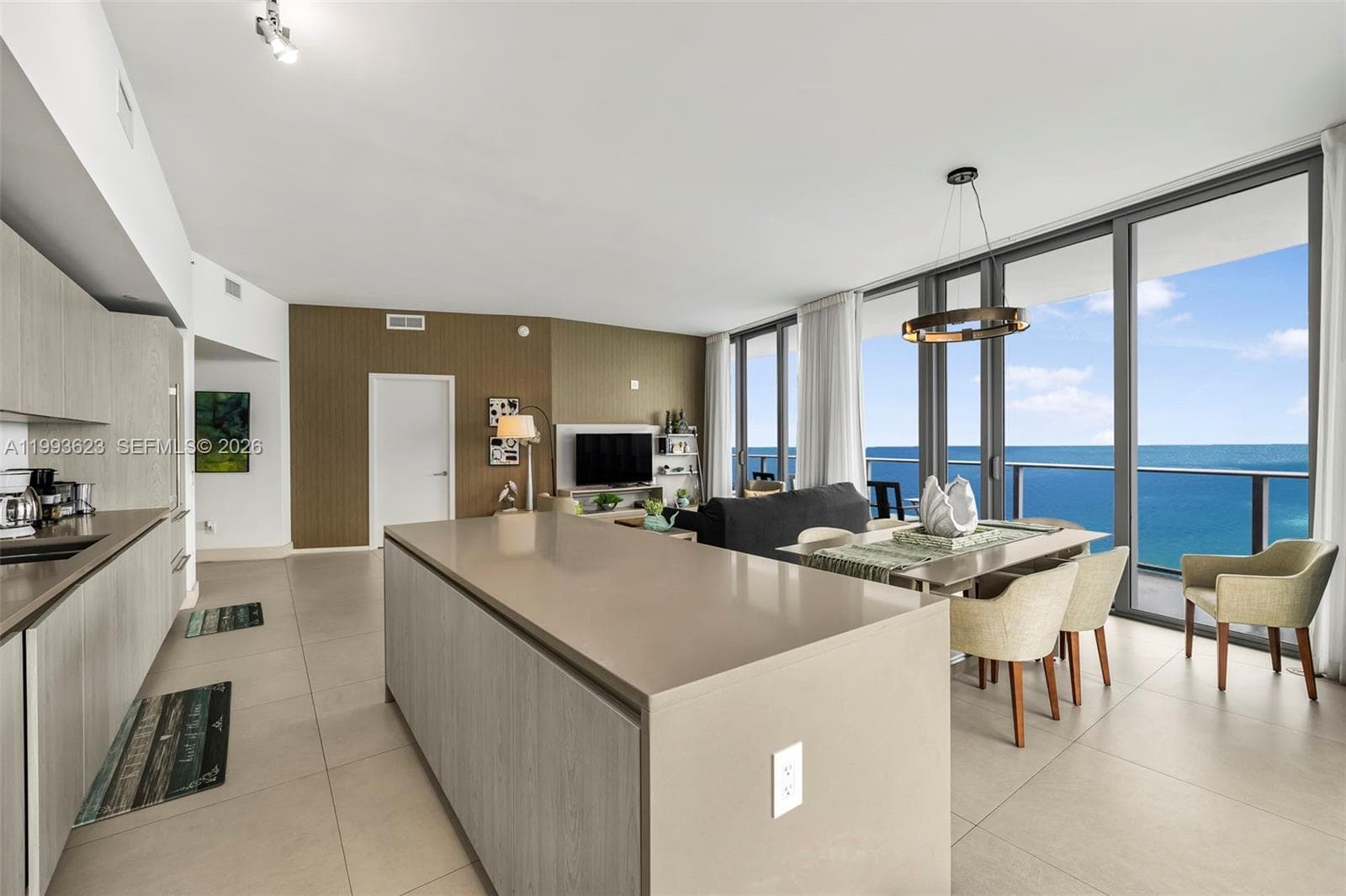 4111 S Ocean Dr LPH1 photo 6