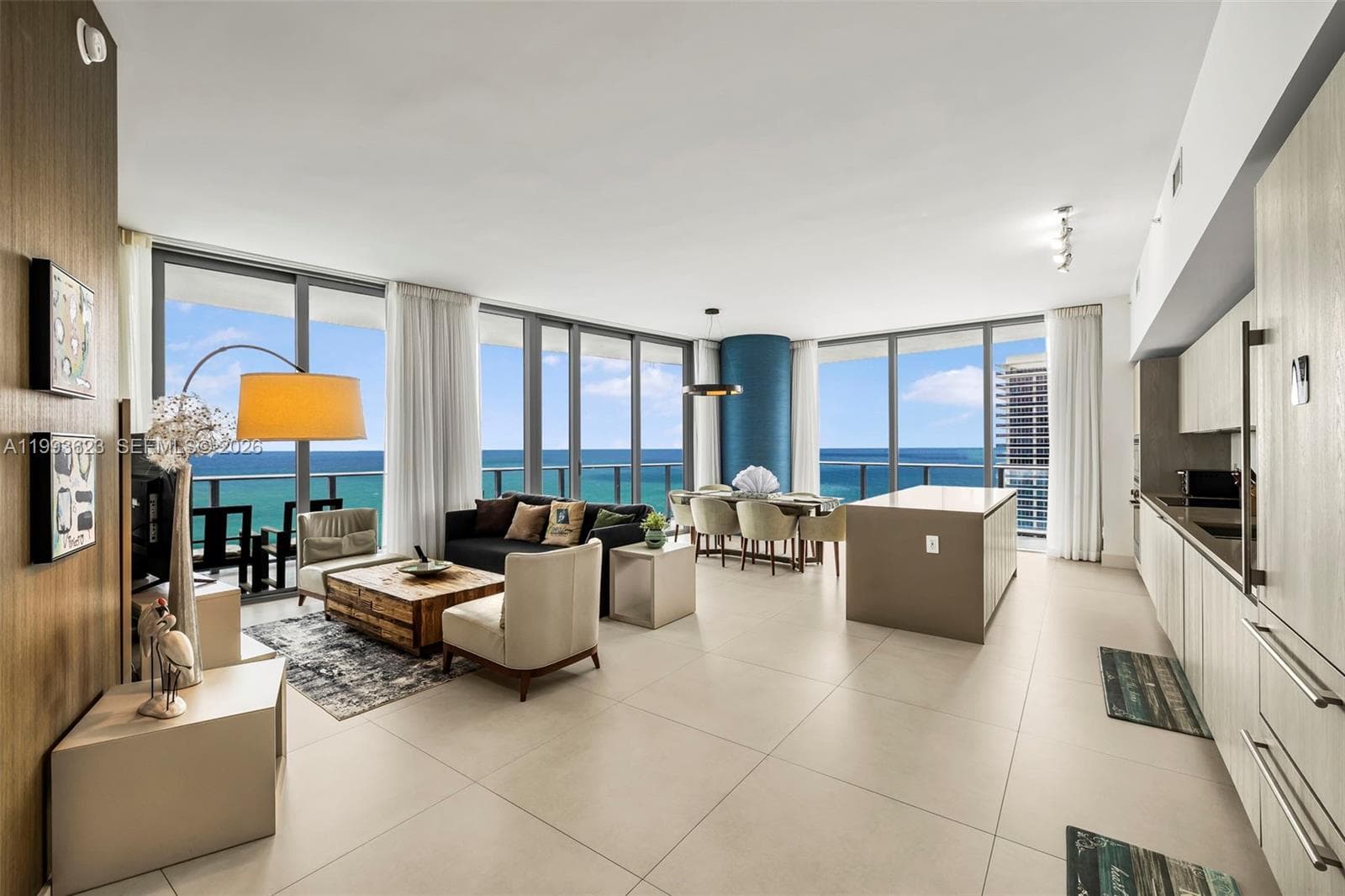 4111 Ocean Dr LPH1 photo 1