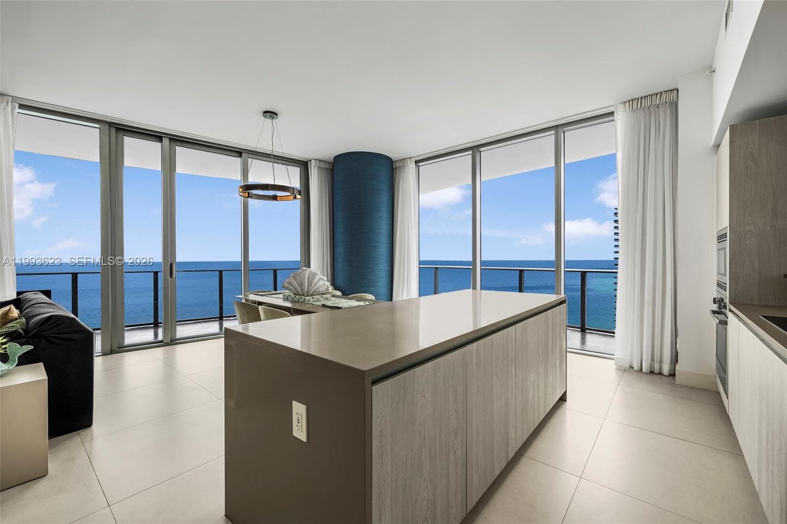 4111 Ocean Dr LPH1 photo 5