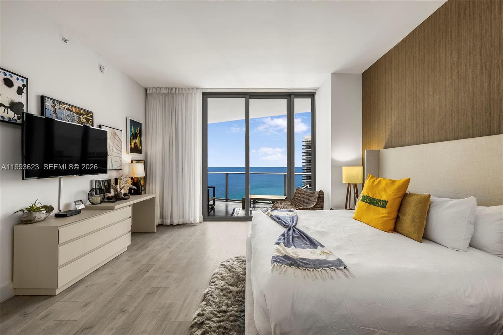 4111 Ocean Dr LPH1 photo 14