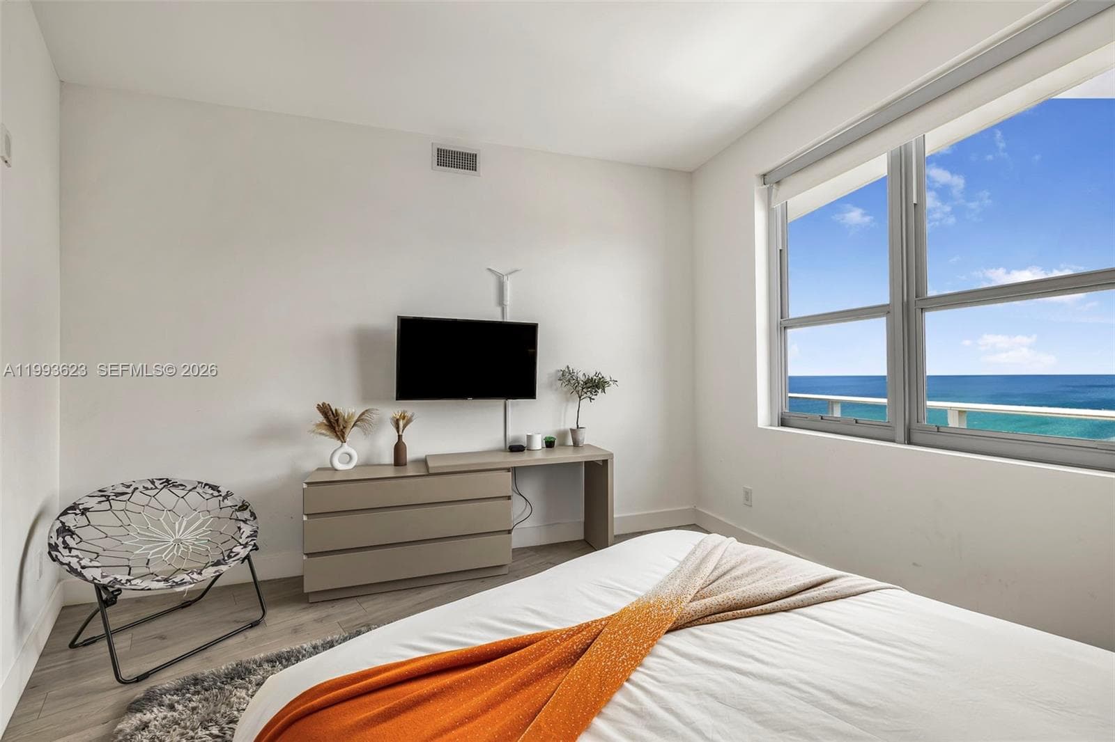 4111 Ocean Dr LPH1 photo 18