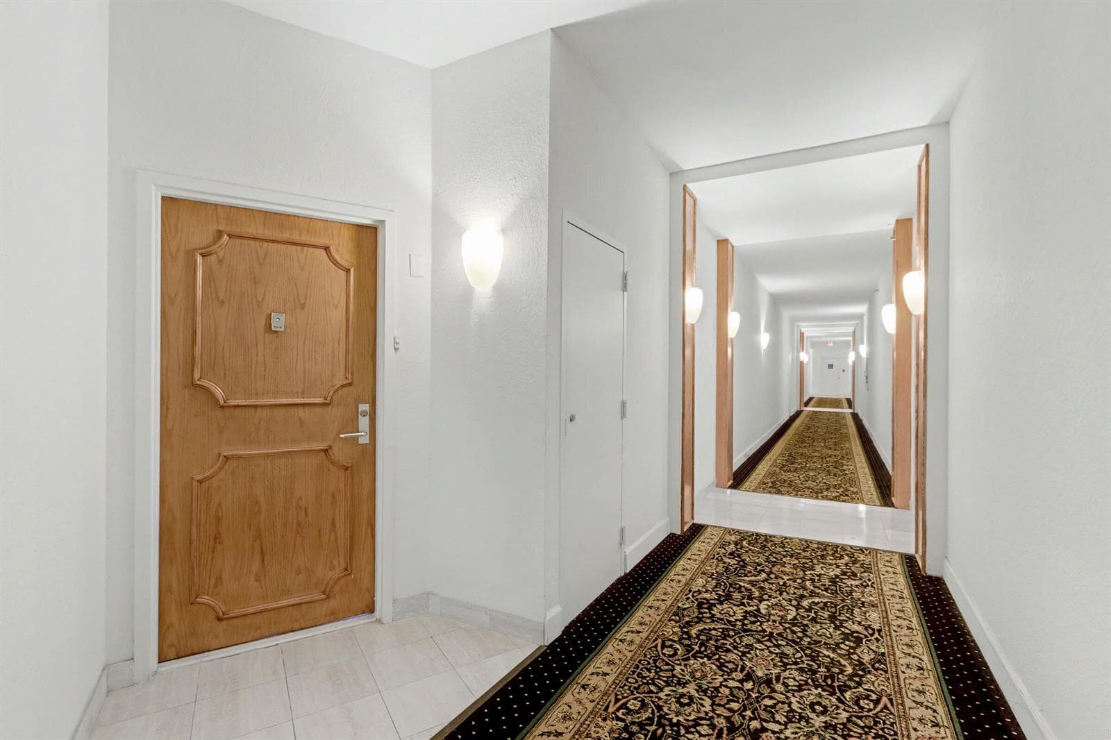 3600 Mystic Pointe Drive Ph16 photo 9