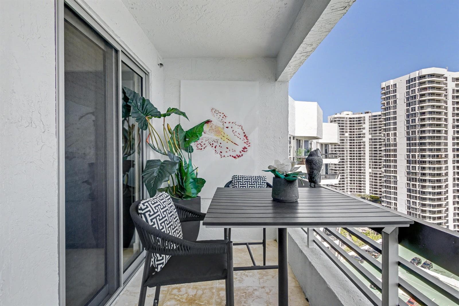 3600 Mystic Pointe Drive Ph16 photo 18