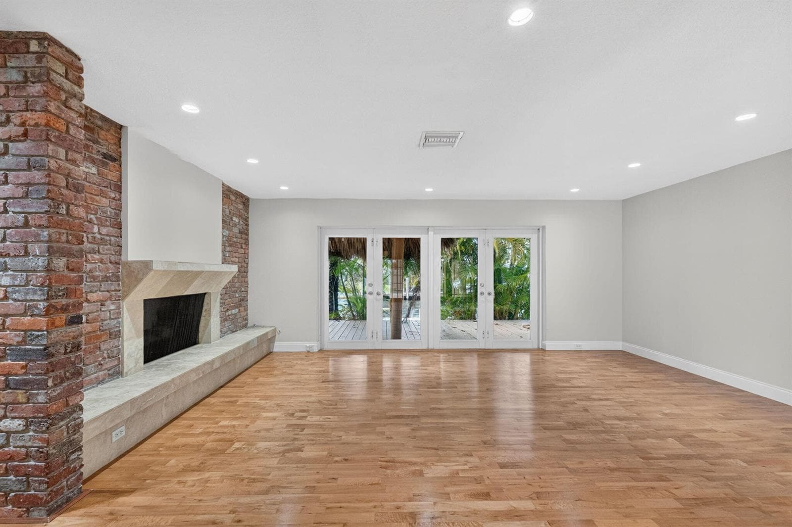 2213 NE 16th Street photo 9