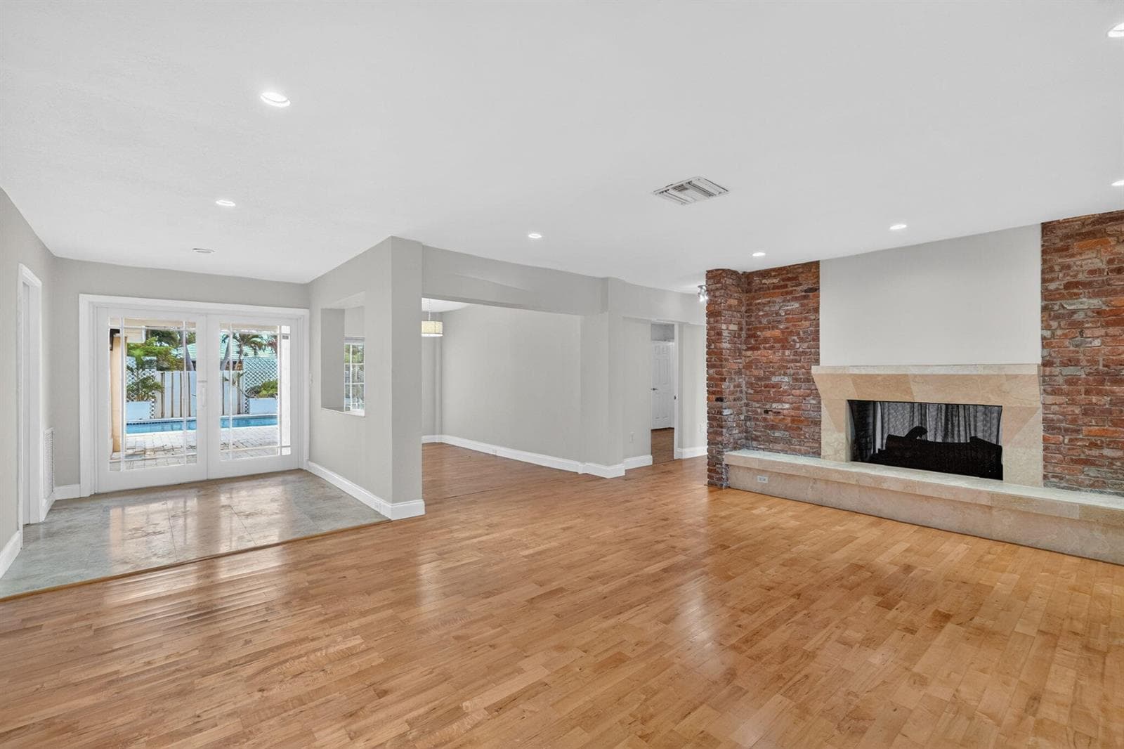 2213 NE 16th Street photo 8