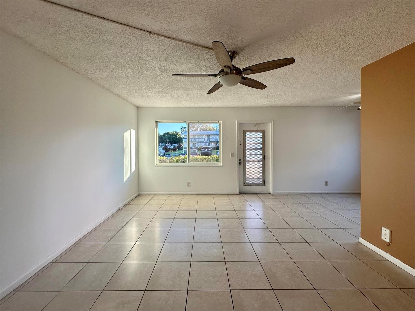 378 Durham L Circle 378 photo 4
