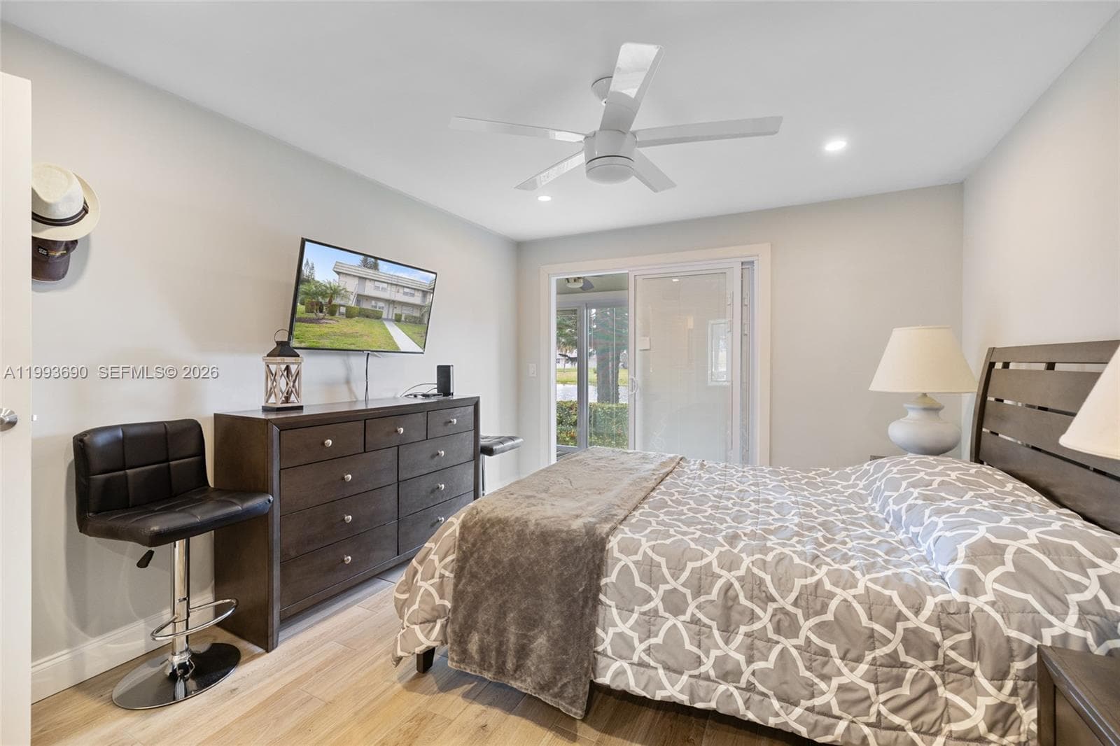 72 Monaco B 72 photo 22