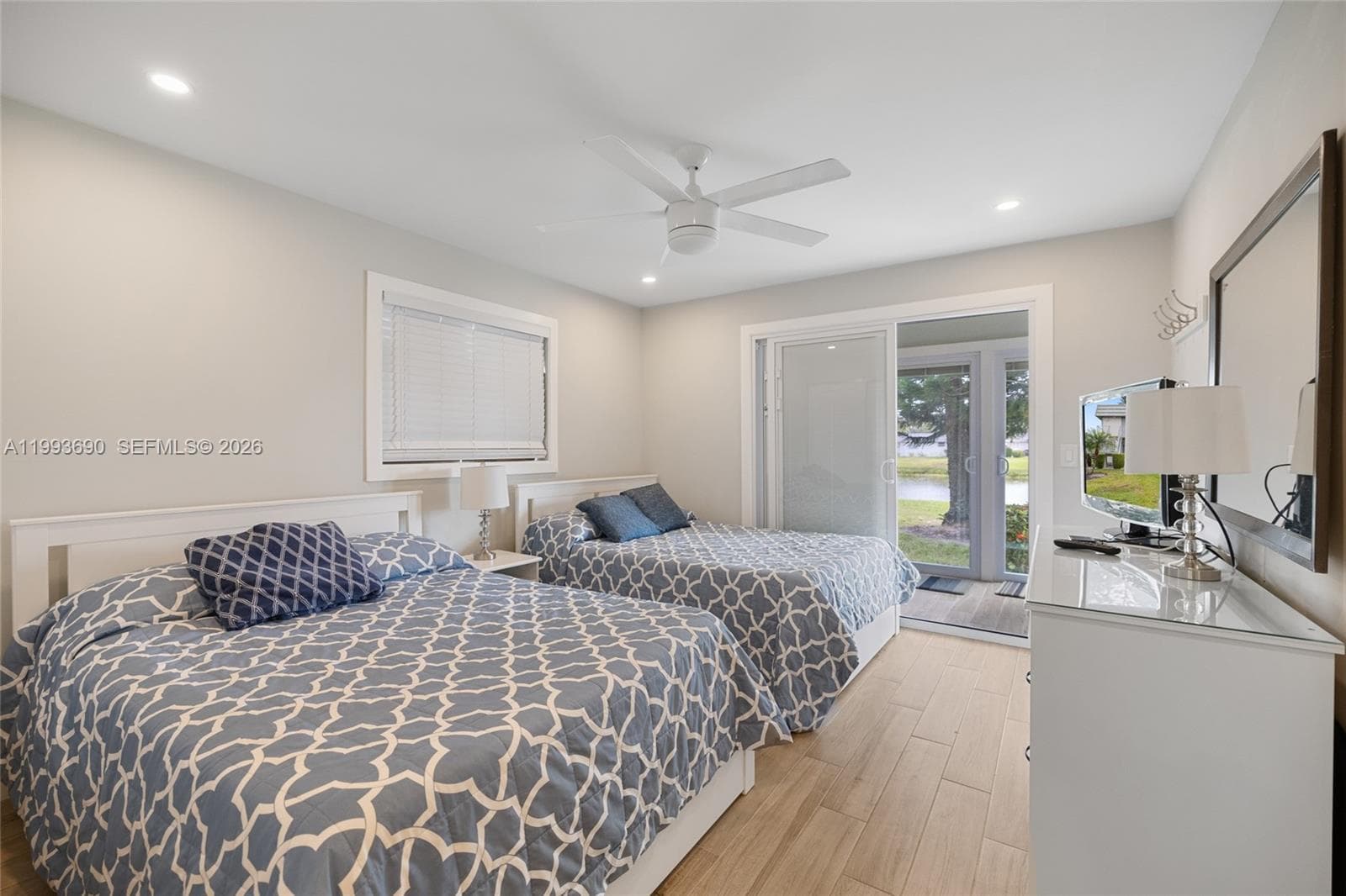 72 Monaco B 72 photo 15