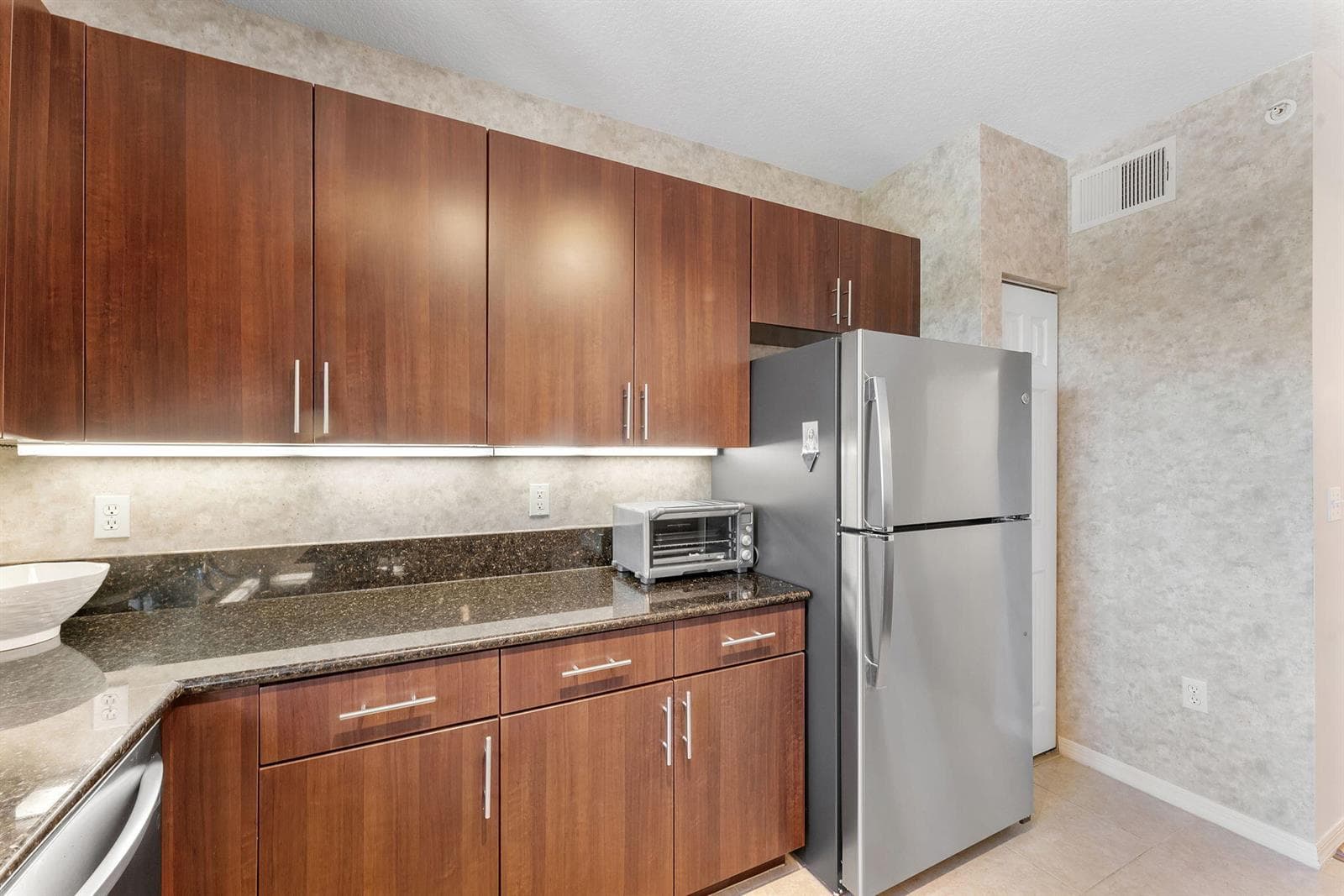 4905 Midtown Lane 2309 photo 15