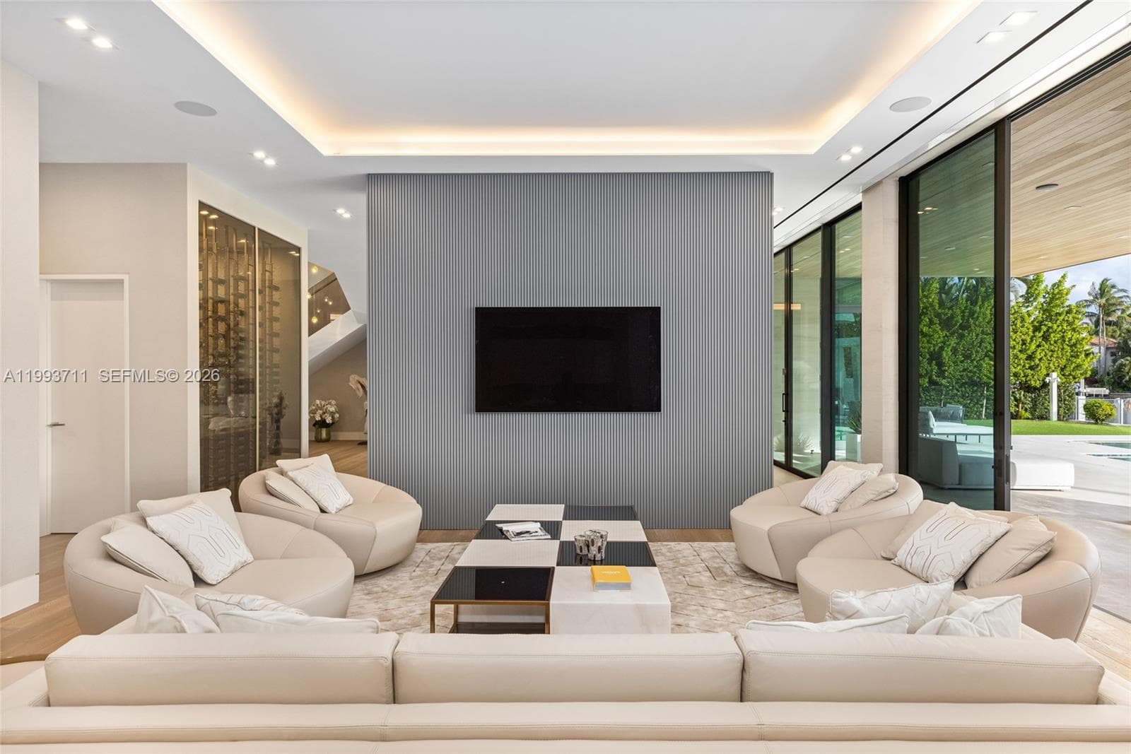 2560 Del Lago Dr photo 24