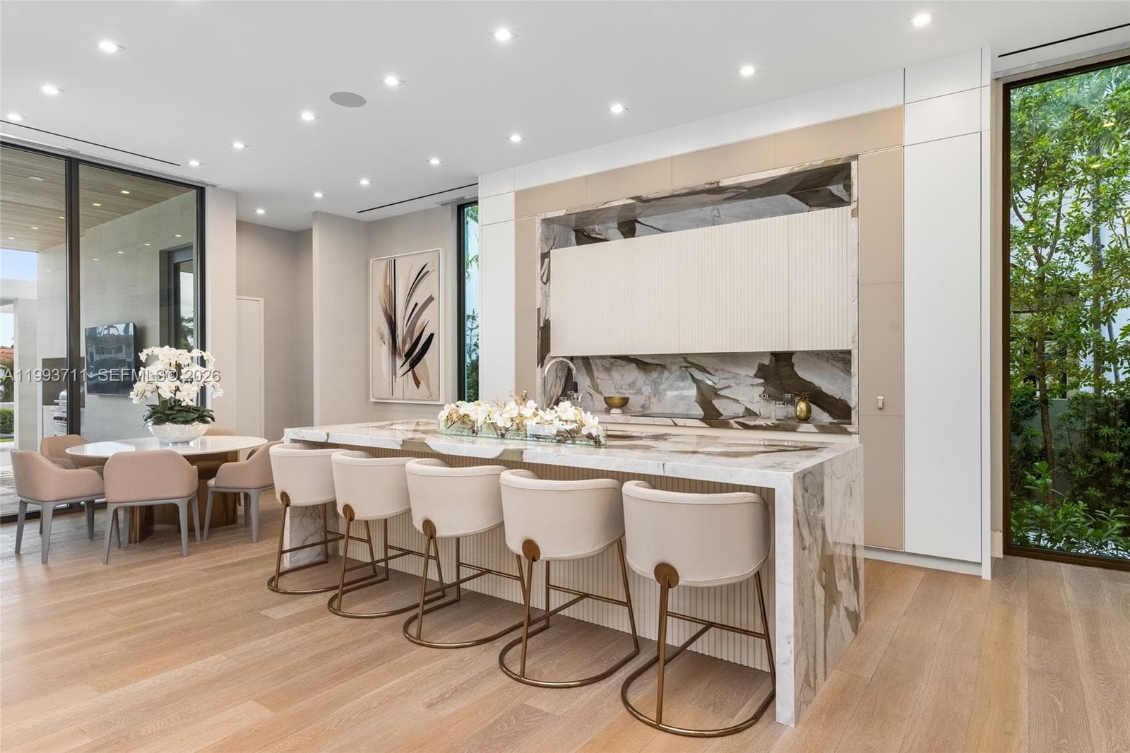 2560 Del Lago Dr photo 11