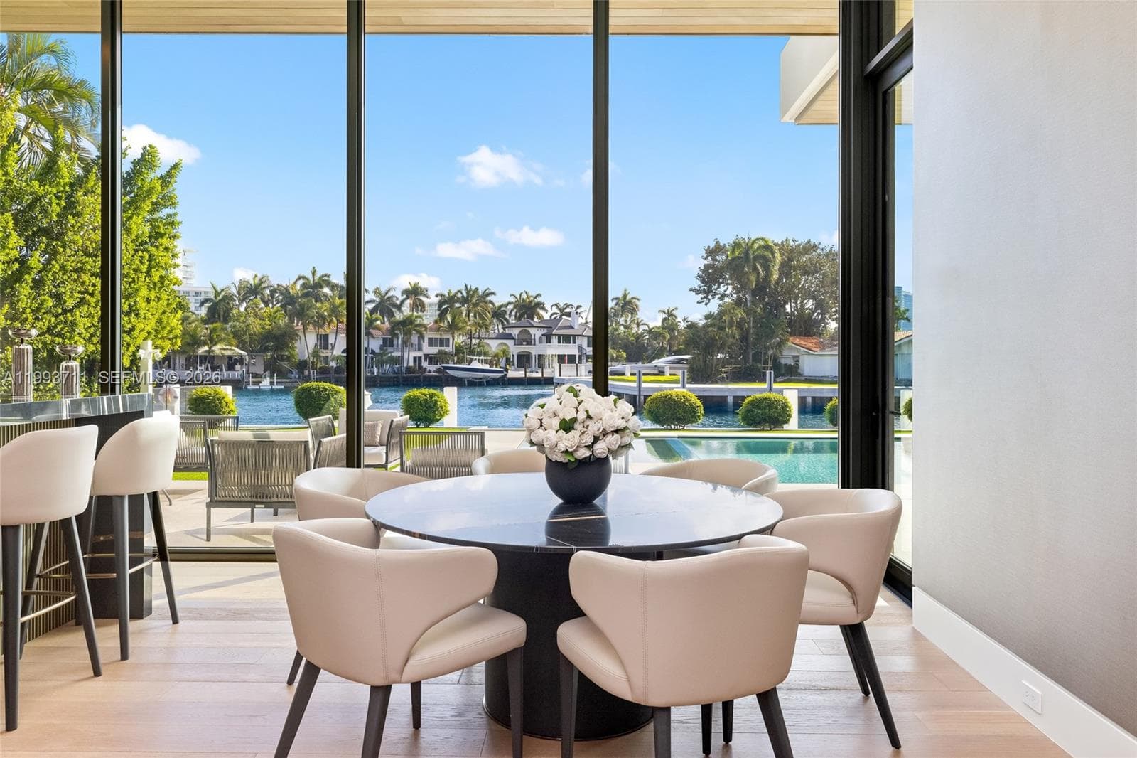 2560 Del Lago Dr photo 21