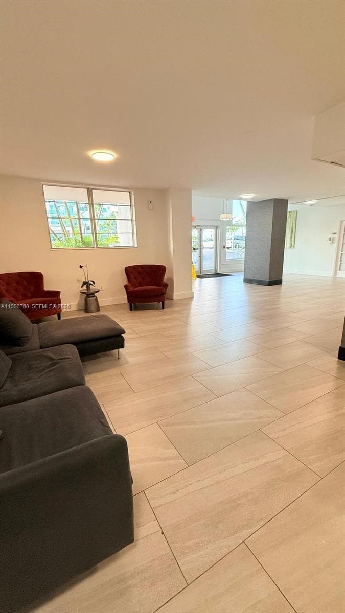 7501 Treasure Dr 8B photo 8