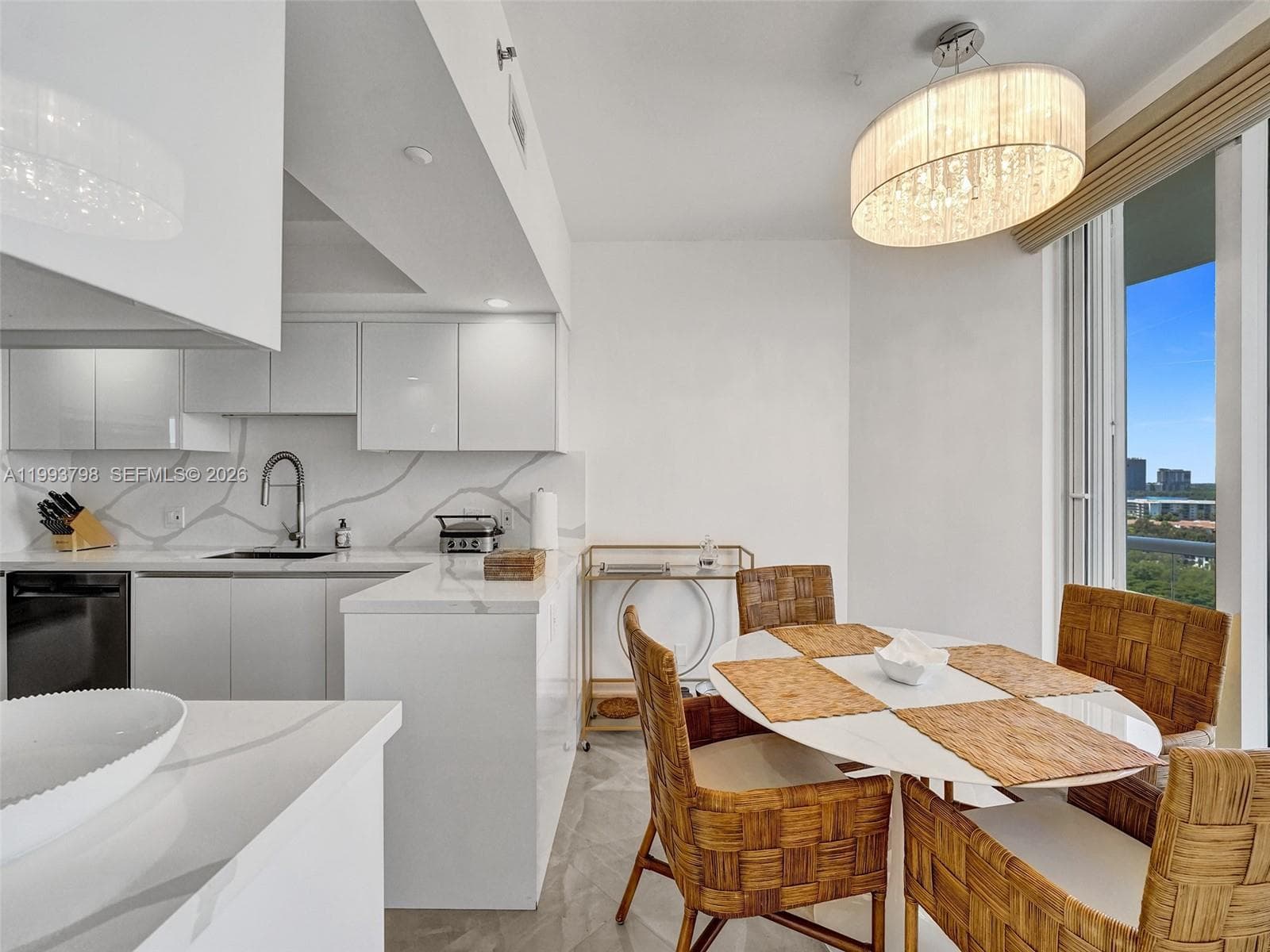 7000 Island Blvd 1207 photo 12