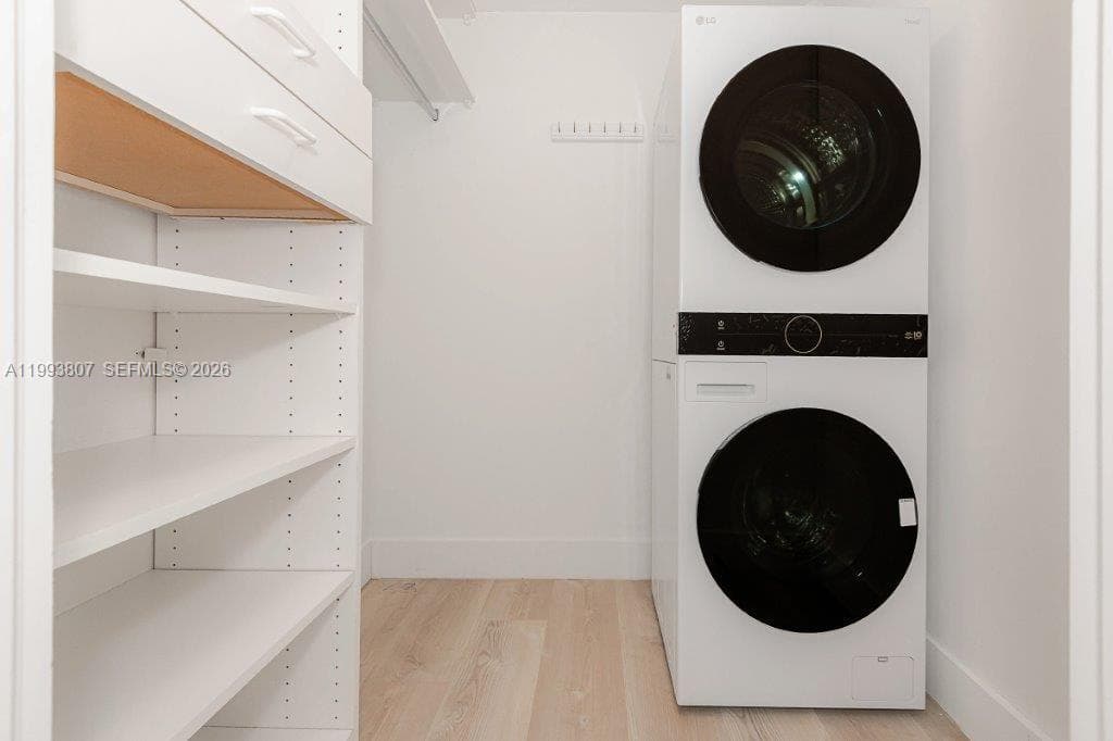 2301 Collins Ave 401 photo 22