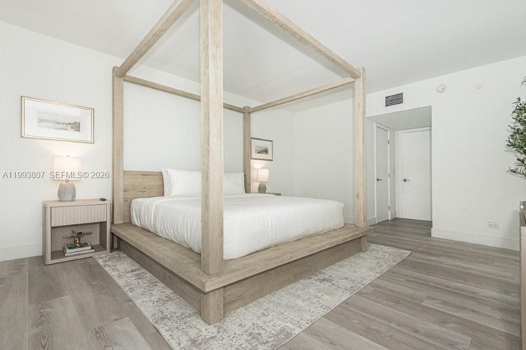 2301 Collins Ave 401 photo 20