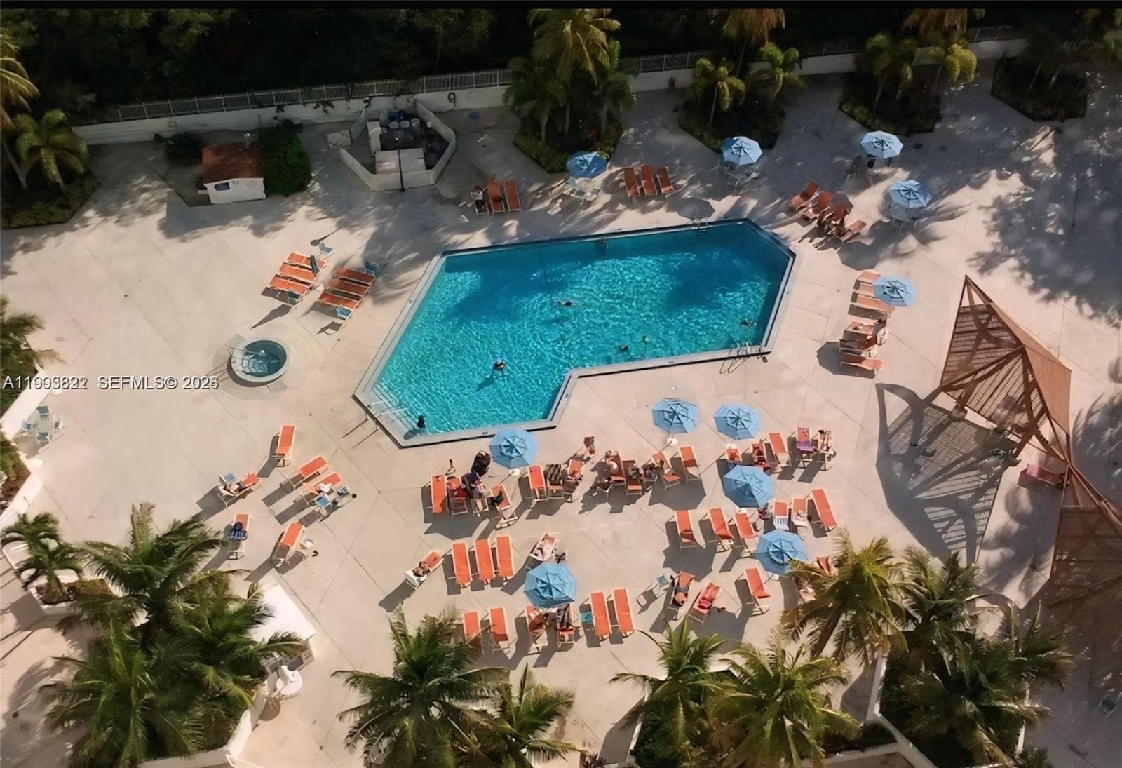 500 Bayview Dr 325 photo 2