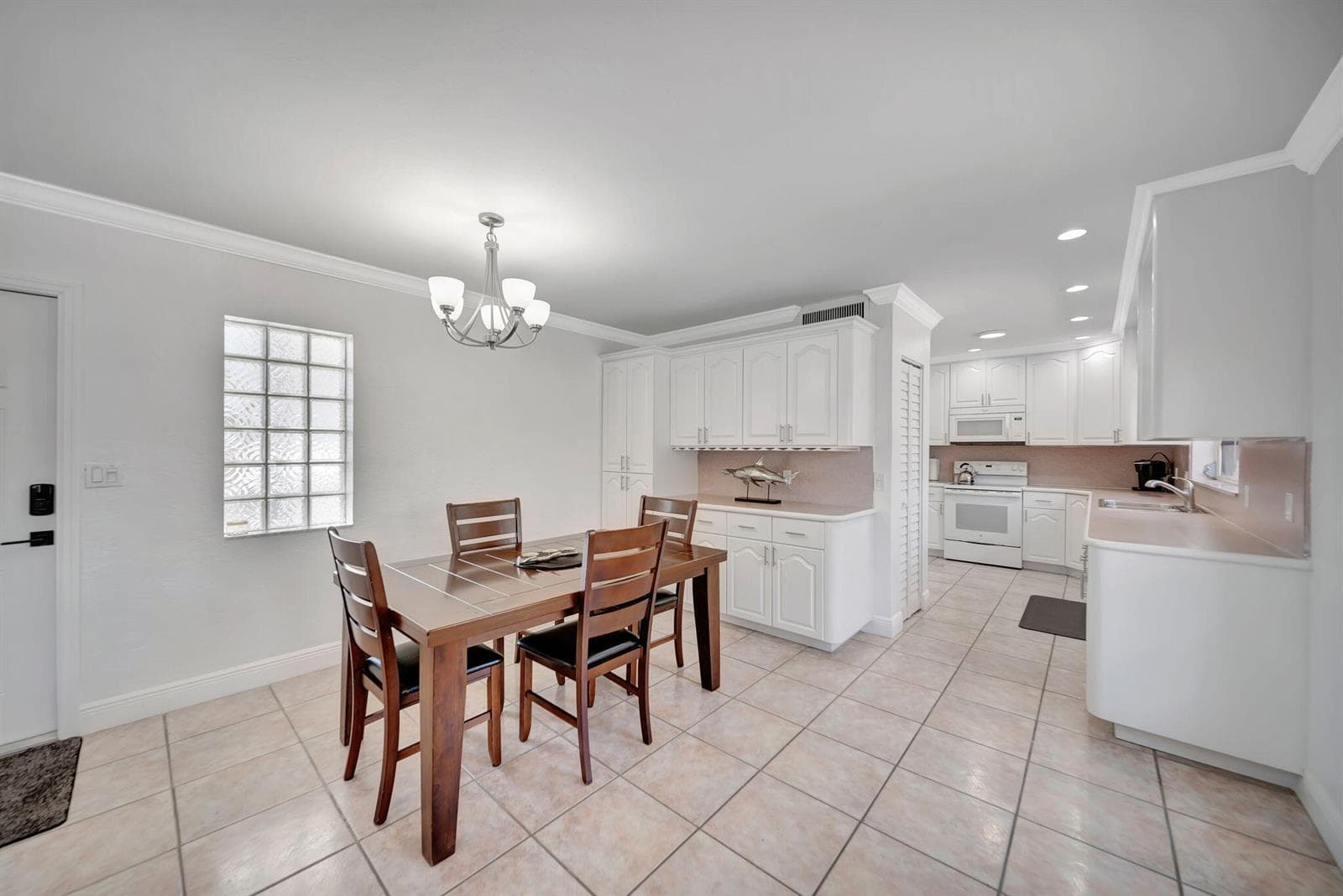 2724 NE 14th Street 6 photo 6