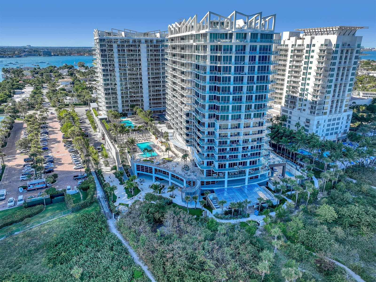 3100 N Ocean Drive H-1703 photo 1