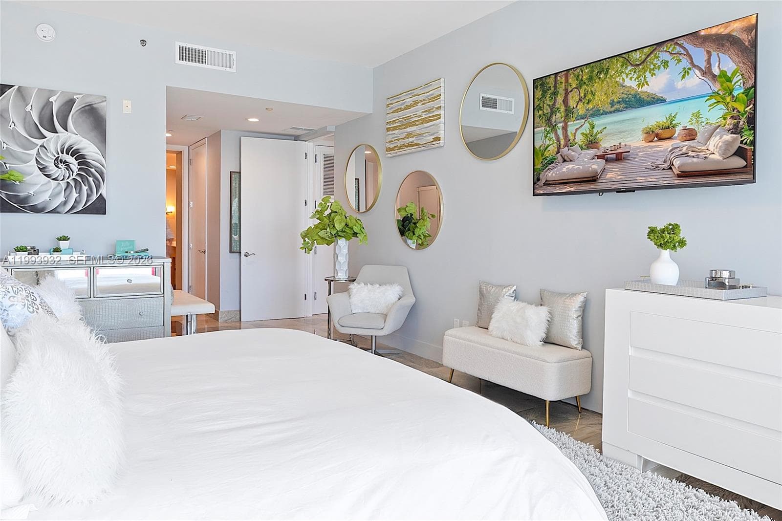 100 Pointe Dr 506 photo 16