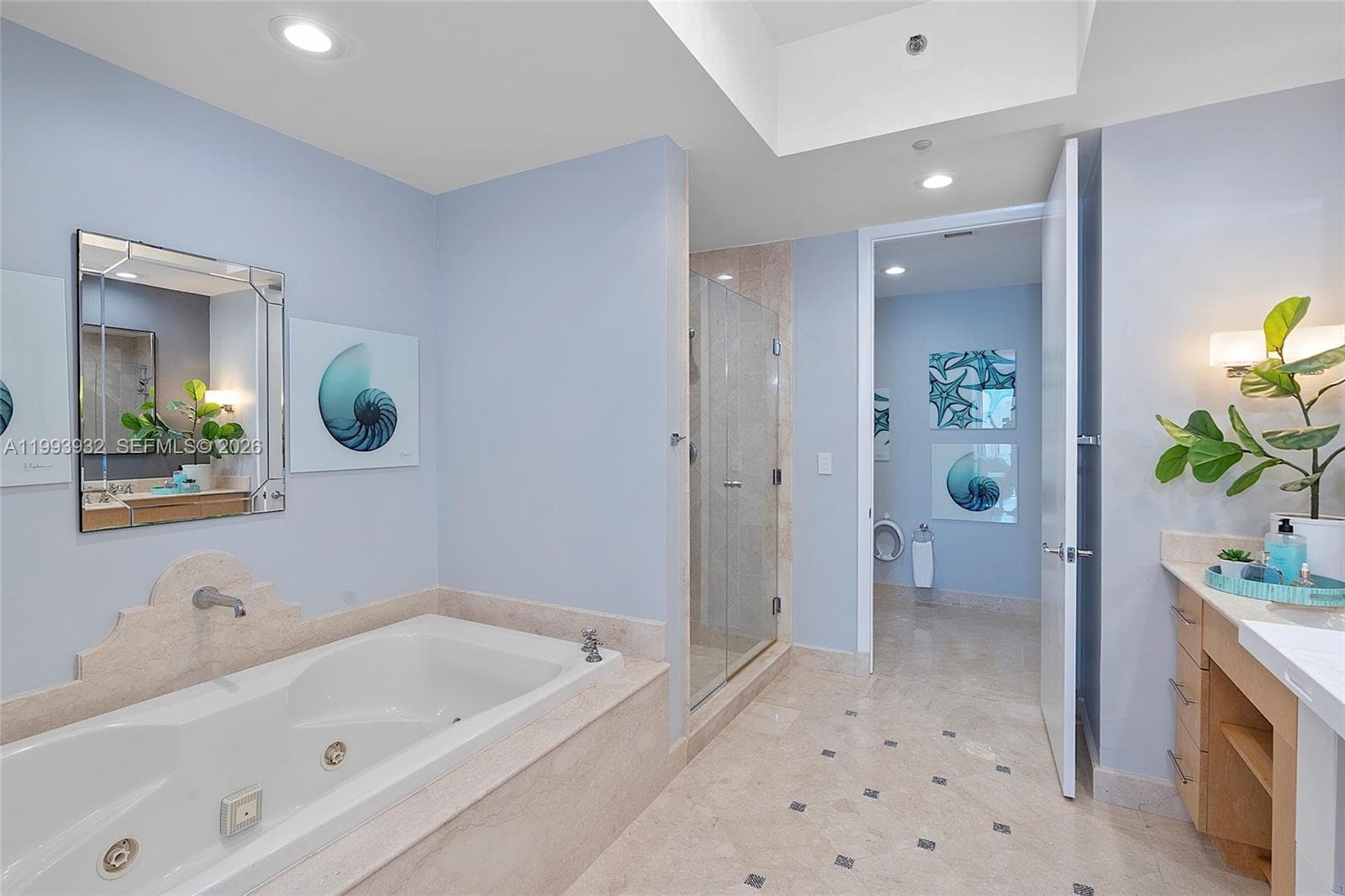 100 Pointe Dr 506 photo 14