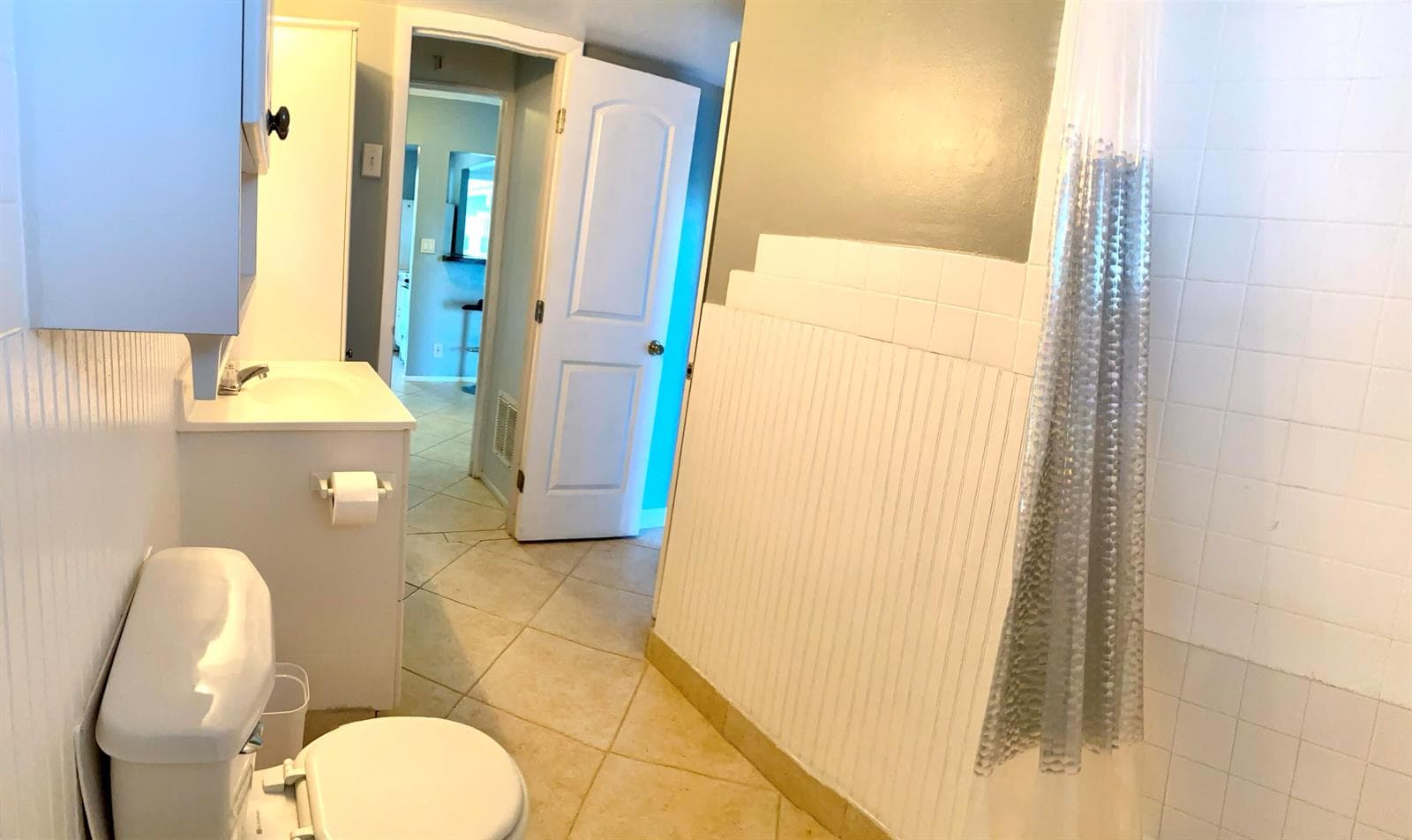 1407 NE 56th Street 207 photo 14