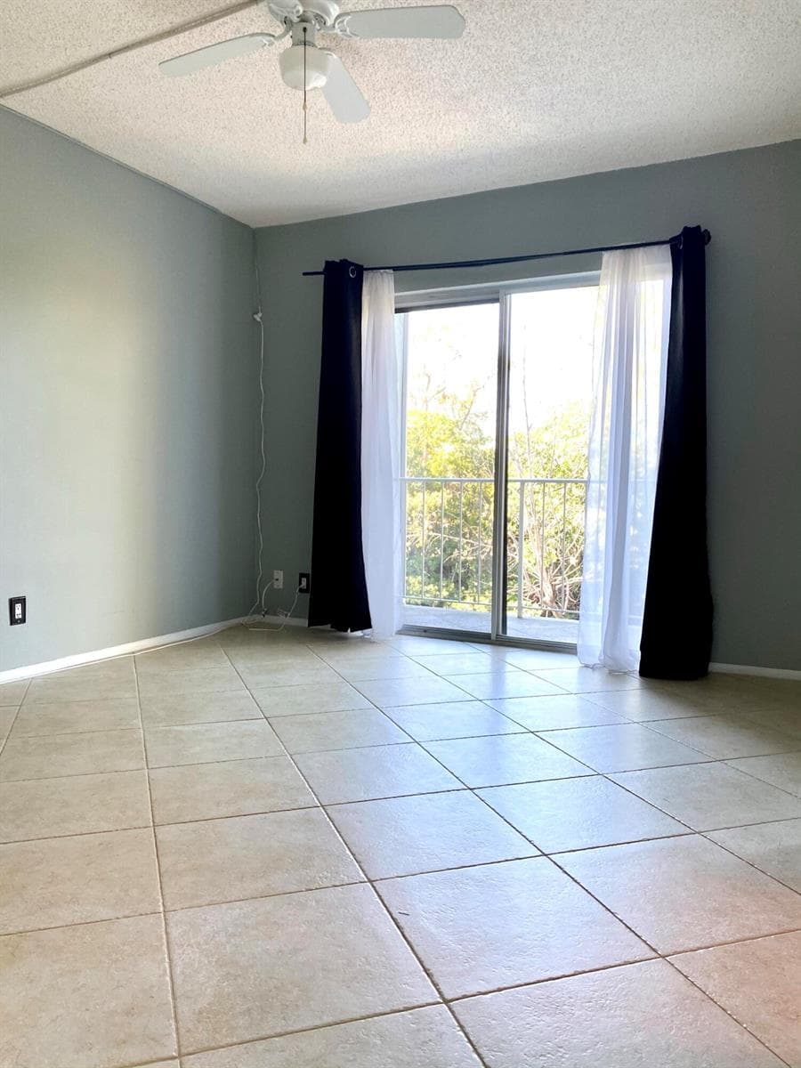 1407 NE 56th Street 207 photo 4