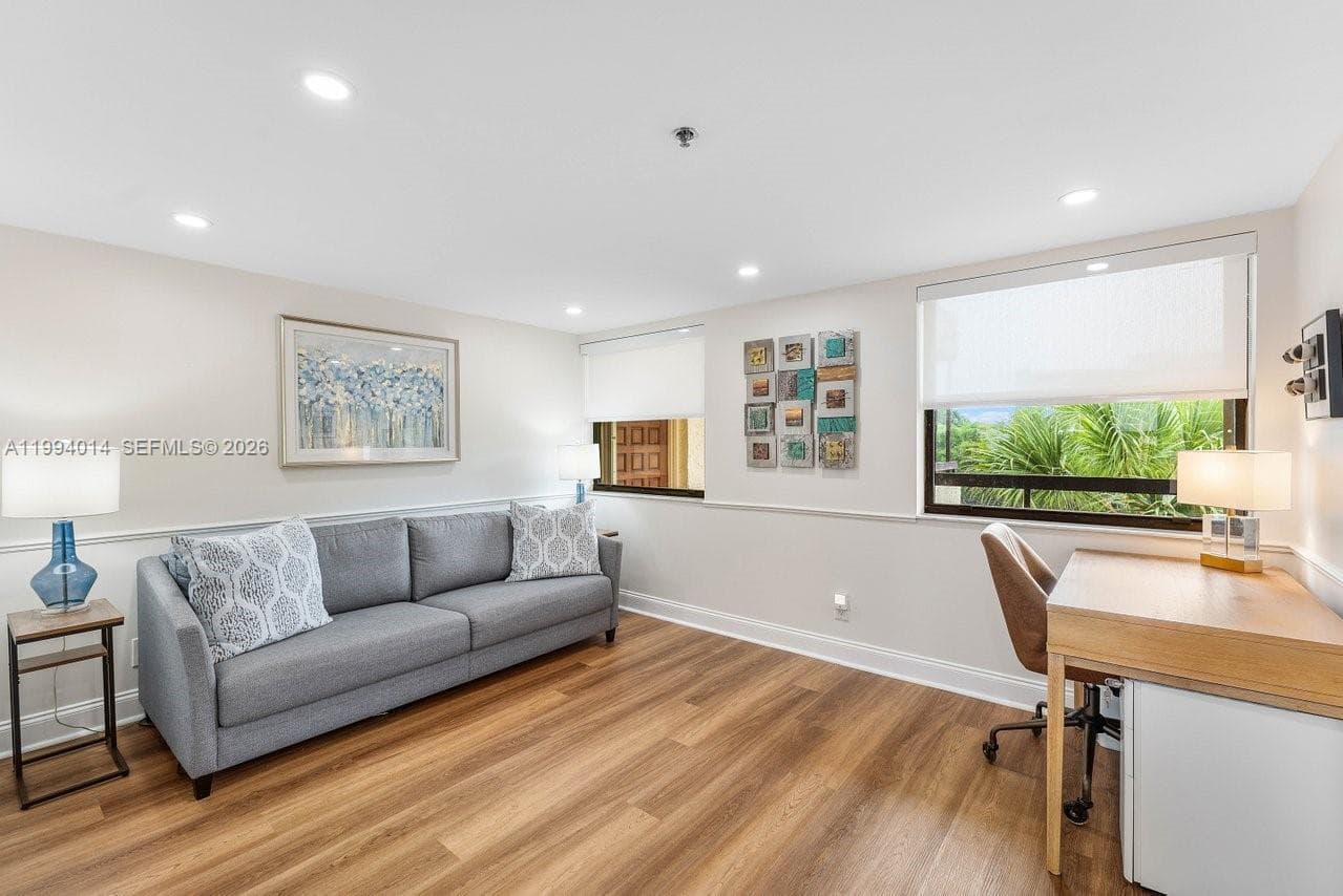 364 Golfview Rd 505 photo 23