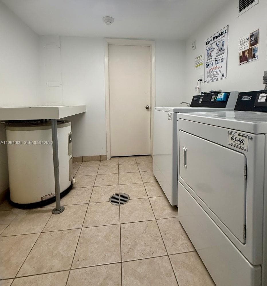 1890 Ocean Dr 1807 photo 22