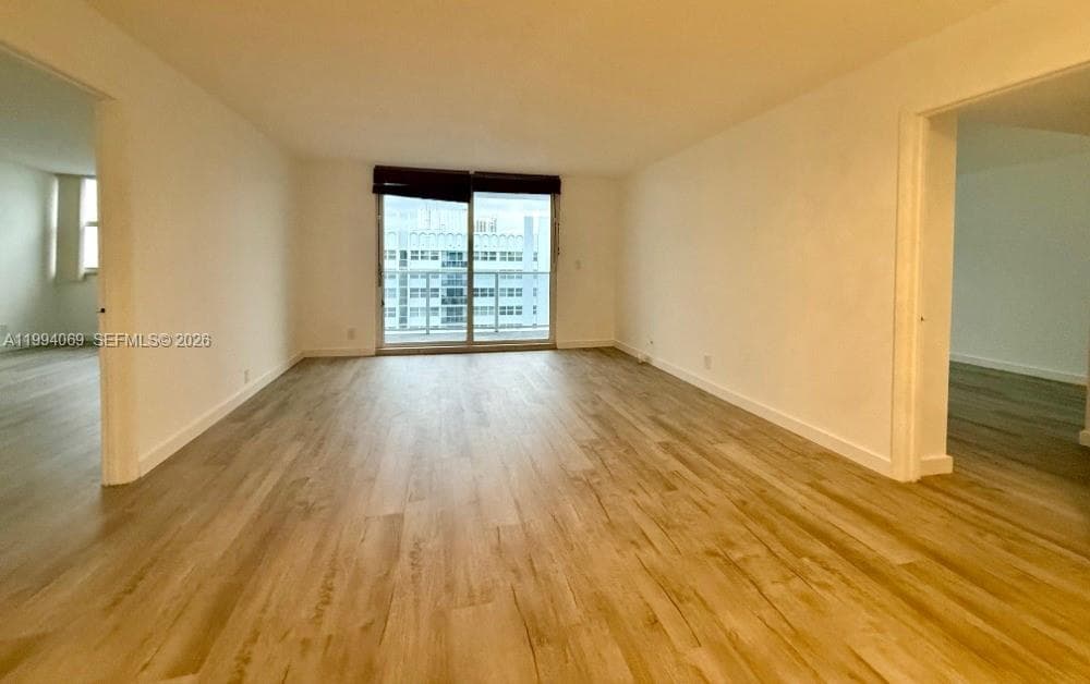 1890 Ocean Dr 1807 photo 7