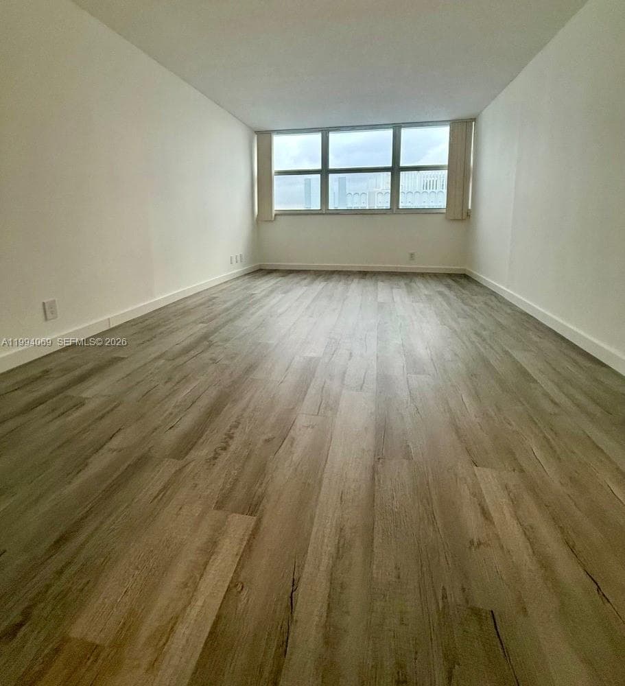 1890 Ocean Dr 1807 photo 14