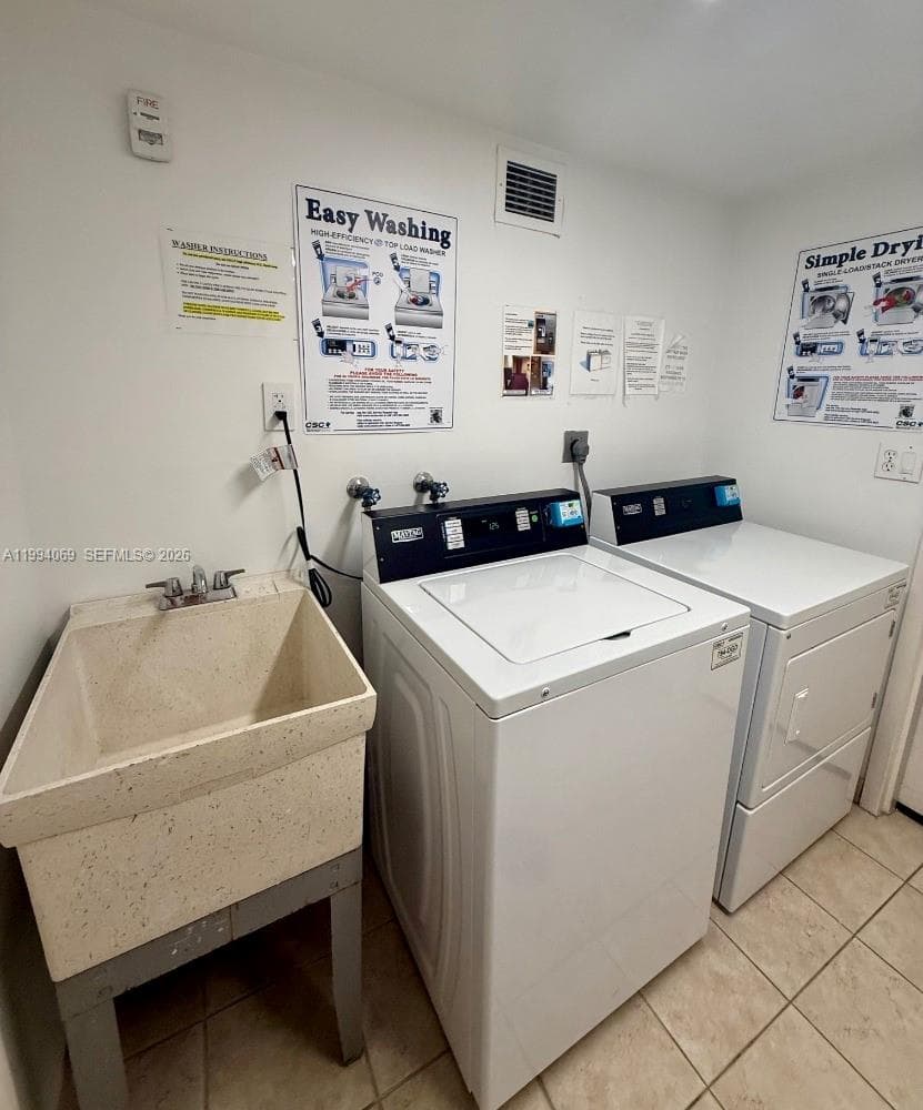 1890 Ocean Dr 1807 photo 21