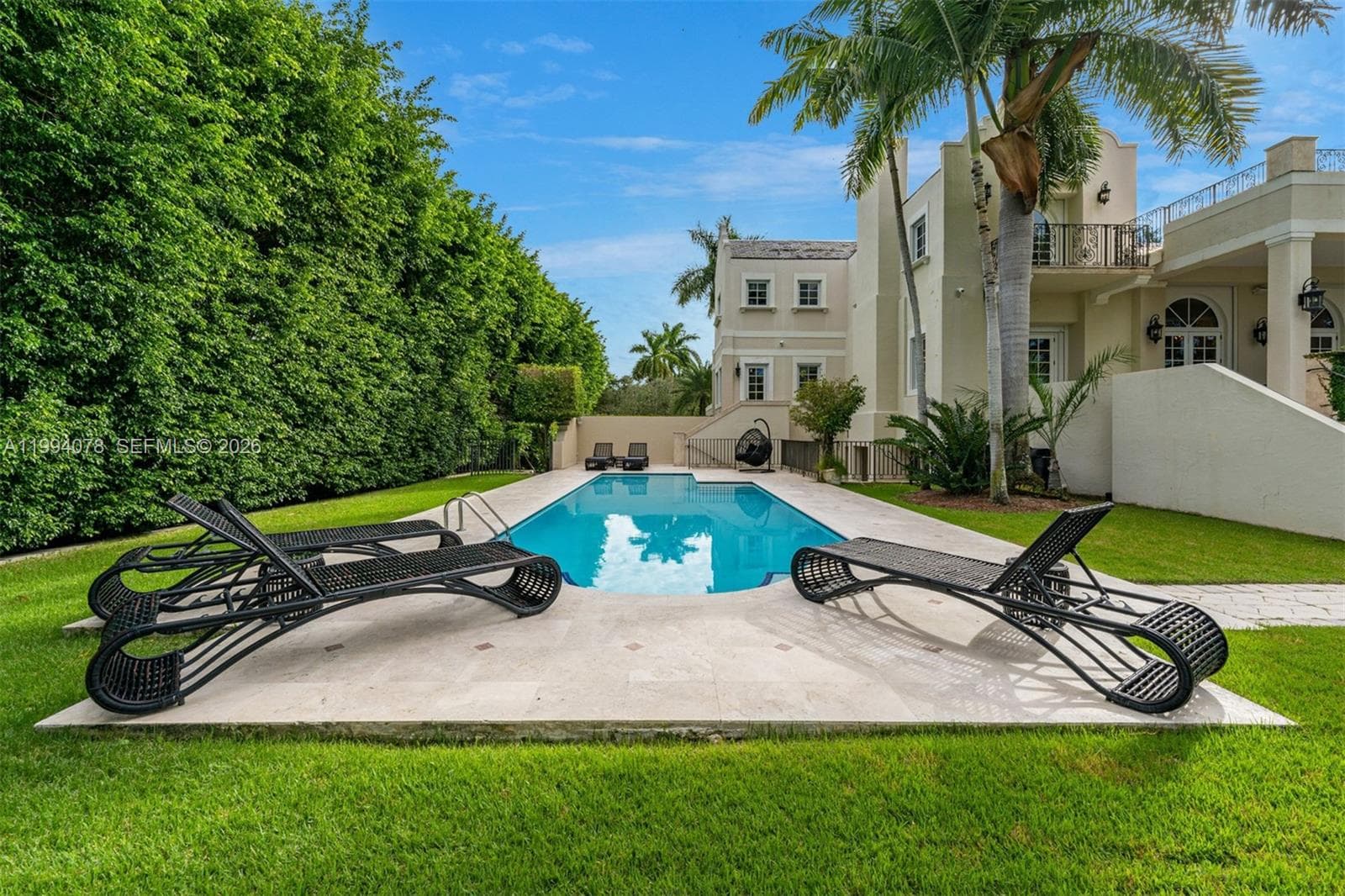 585 Arvida Pkwy photo 13