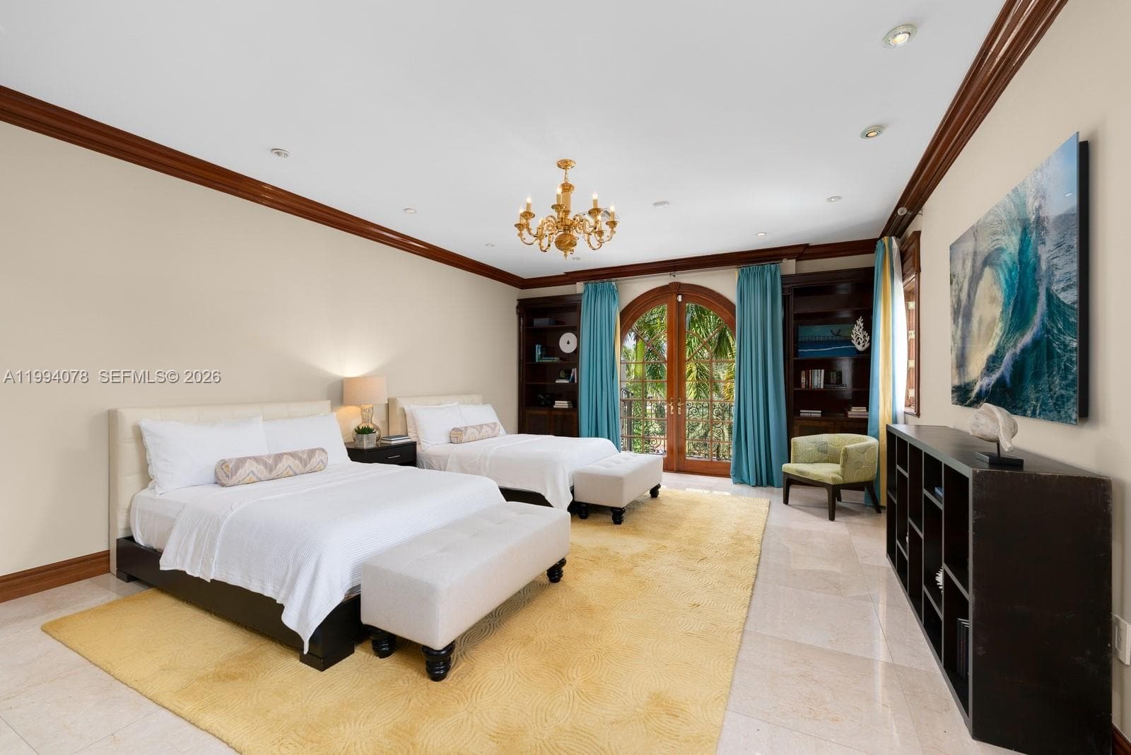 585 Arvida Pkwy photo 16