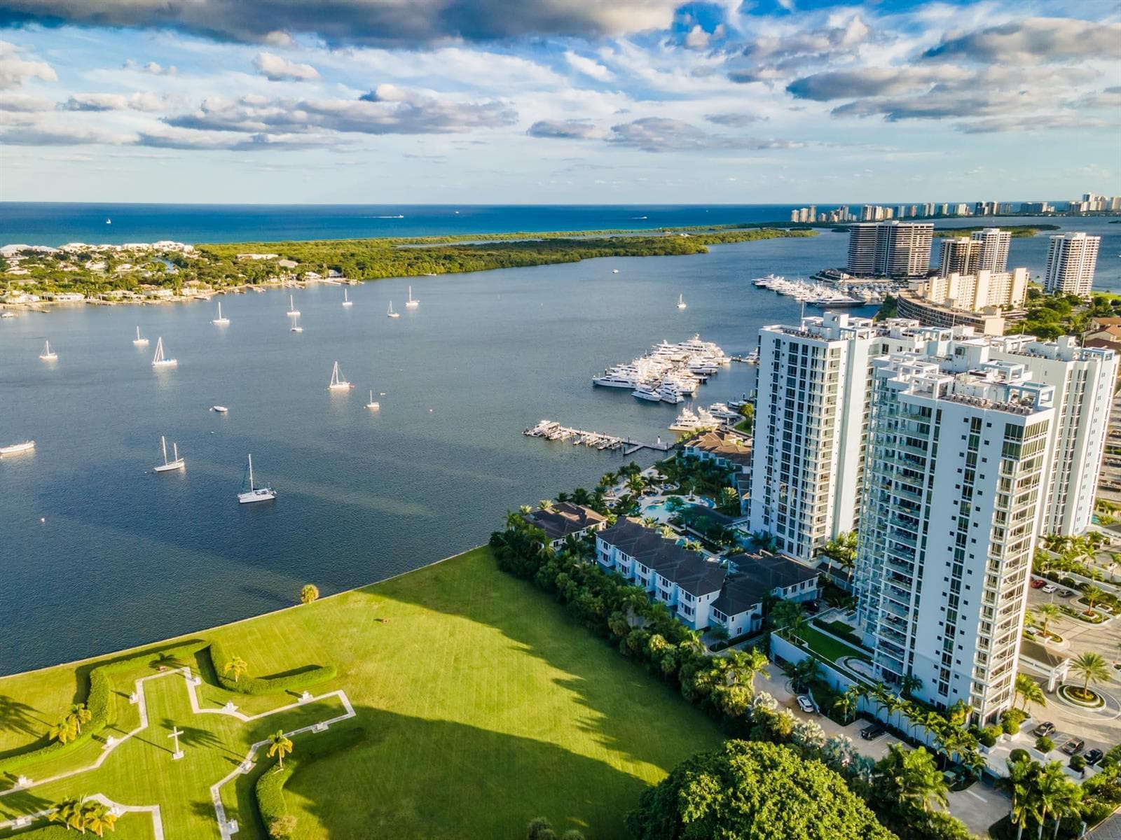 1 Water Club Way 601 photo 1