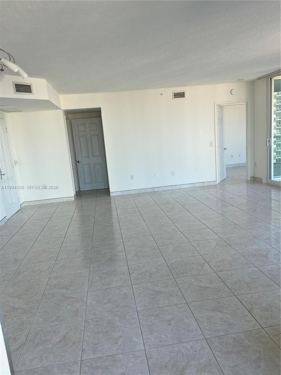 3370 Hidden Bay Dr 1914 photo 13