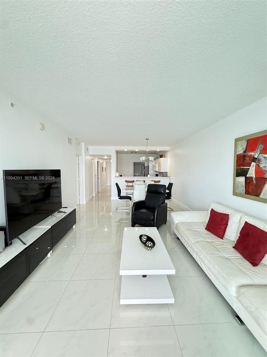 905 photo 13