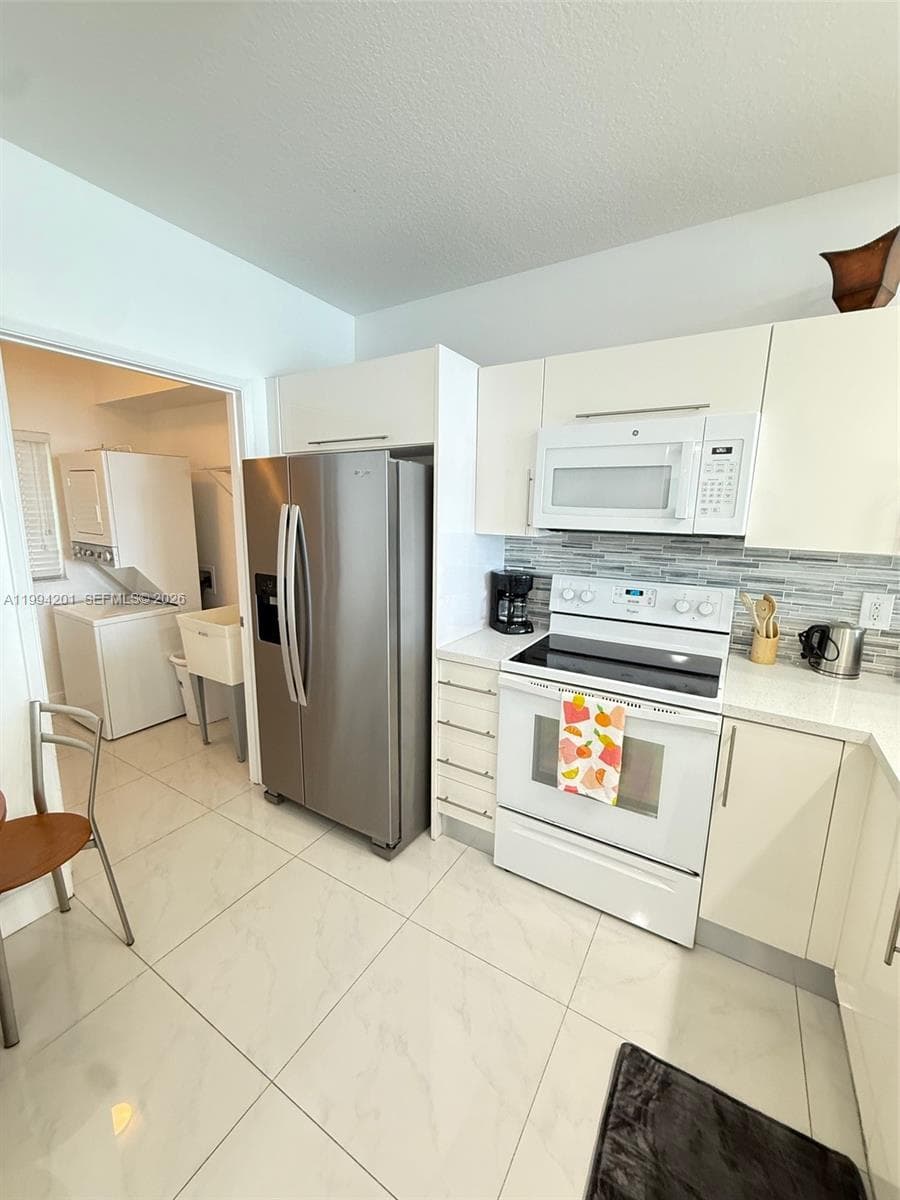 905 photo 20