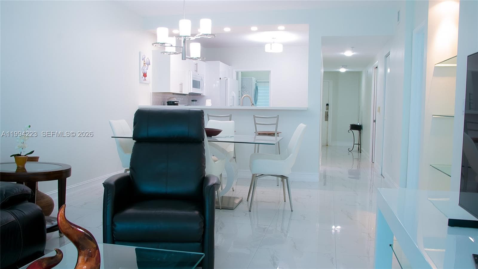 18100 Bay Rd 906 photo 17