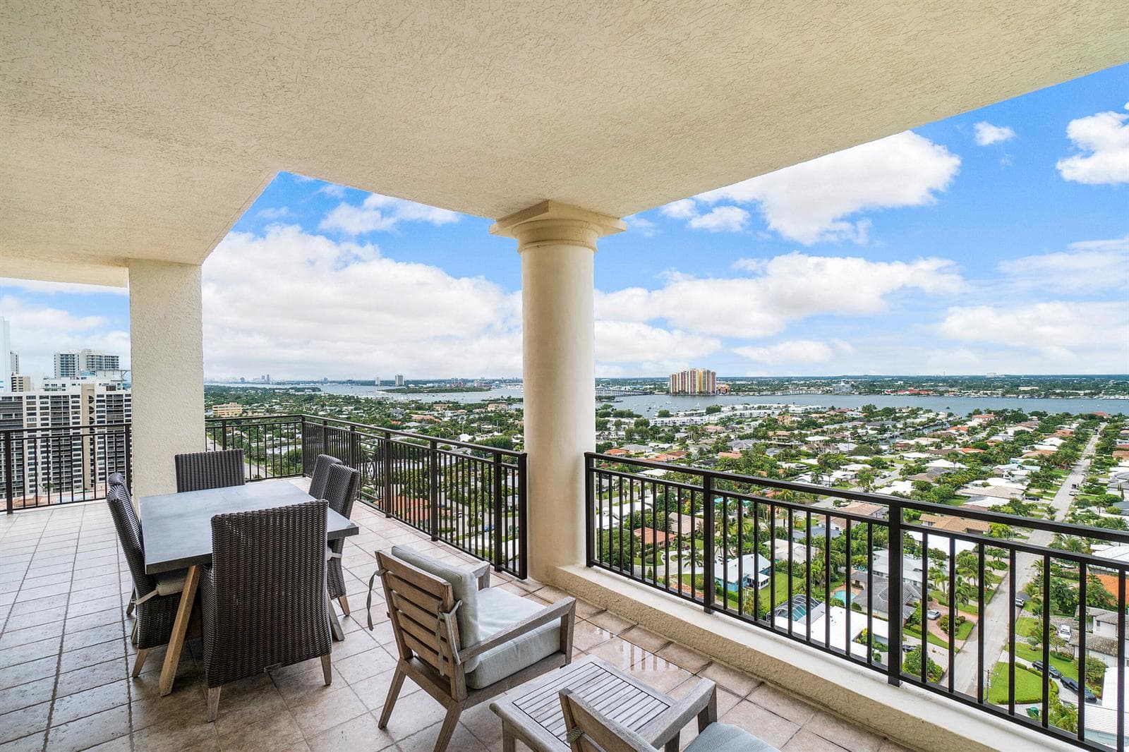 3800 N Ocean Drive photo 17