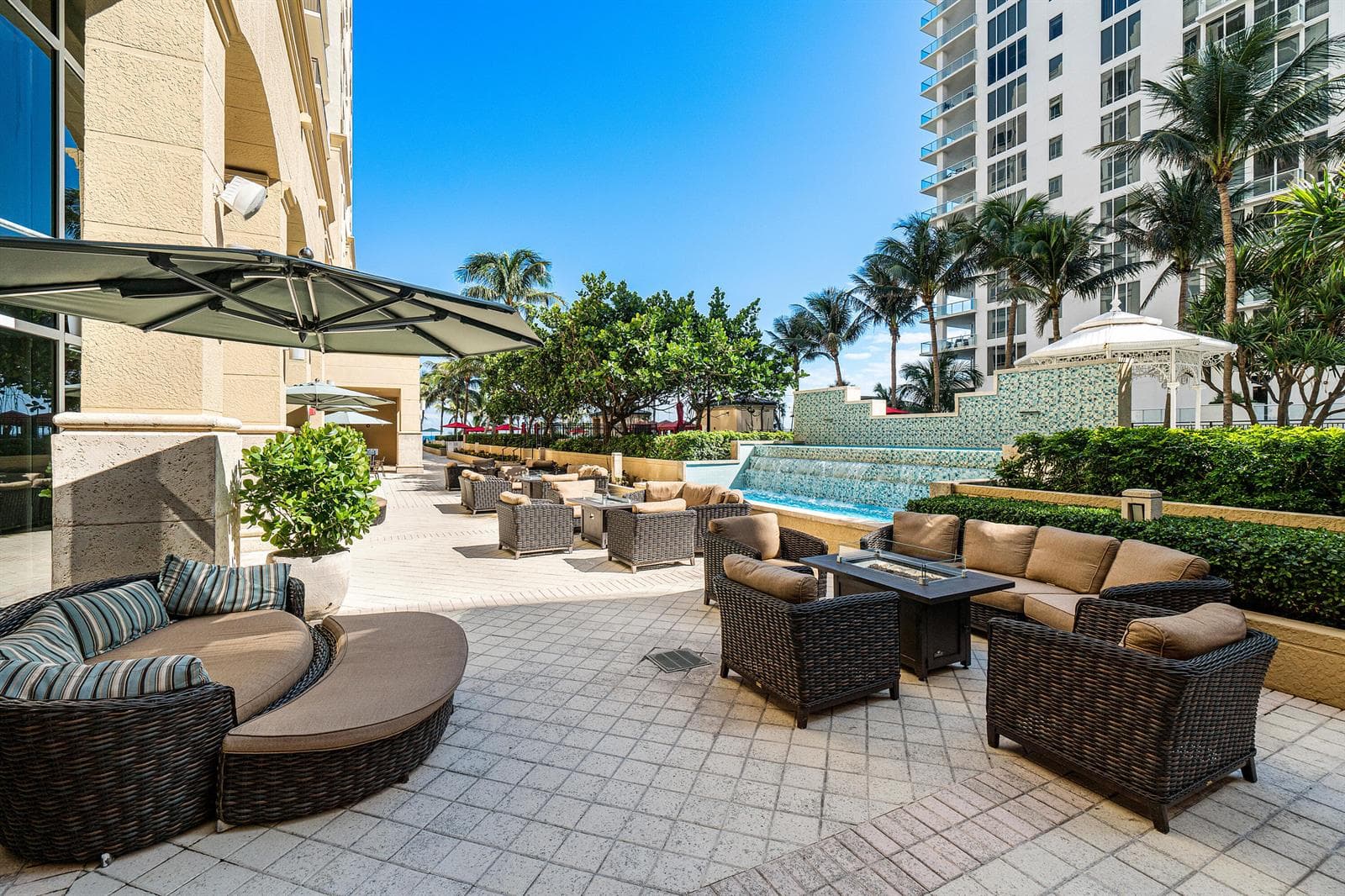 3800 N Ocean Drive photo 7